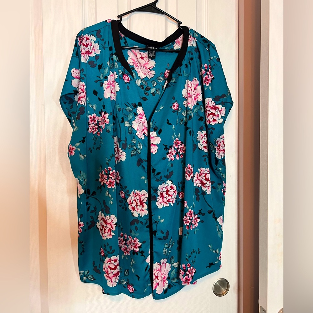 Torrid: Asian inspired tunic blouse